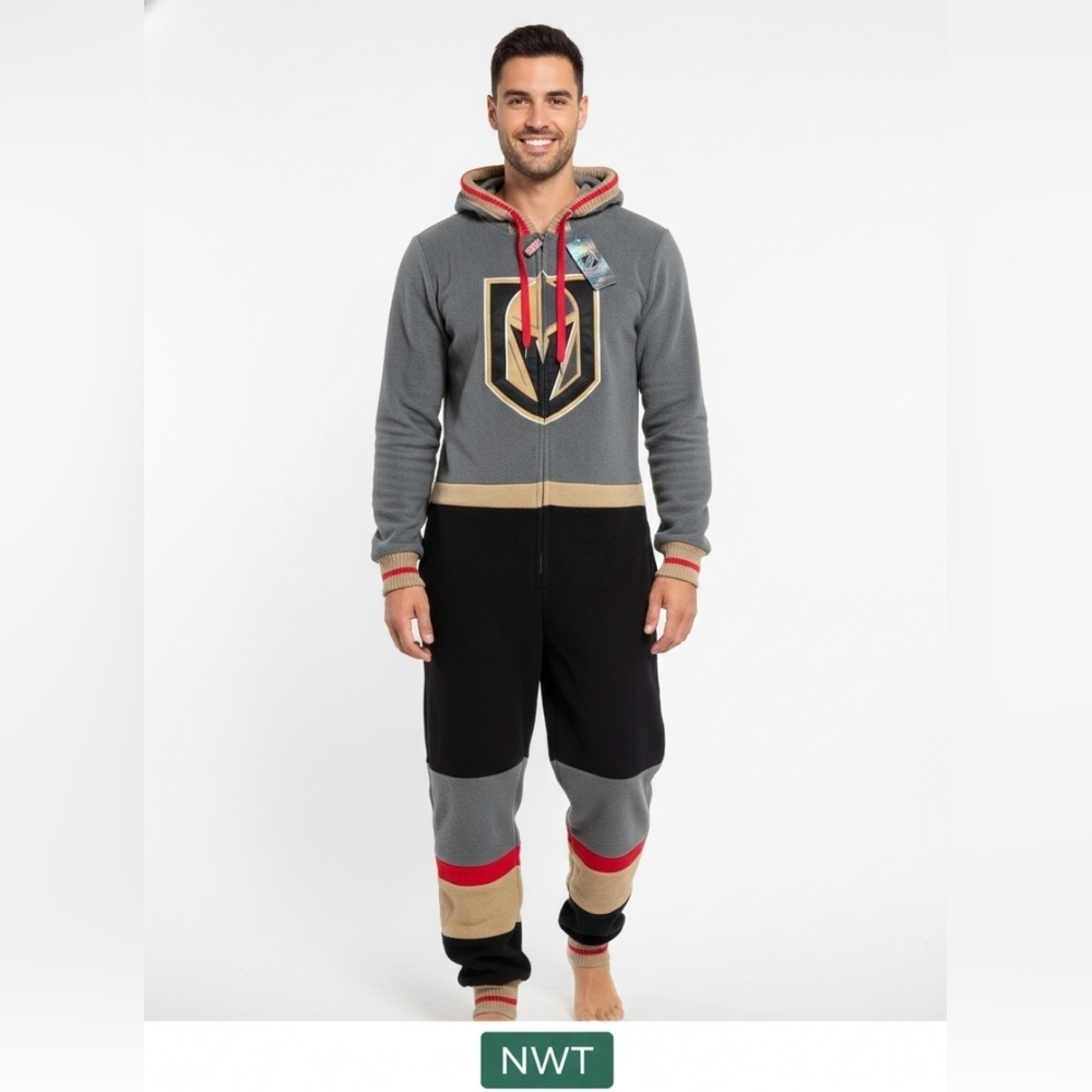 ​NWT Vegas Golden Knights Hockey Sockey Fleece Onesie Men’s S - Butt Flap